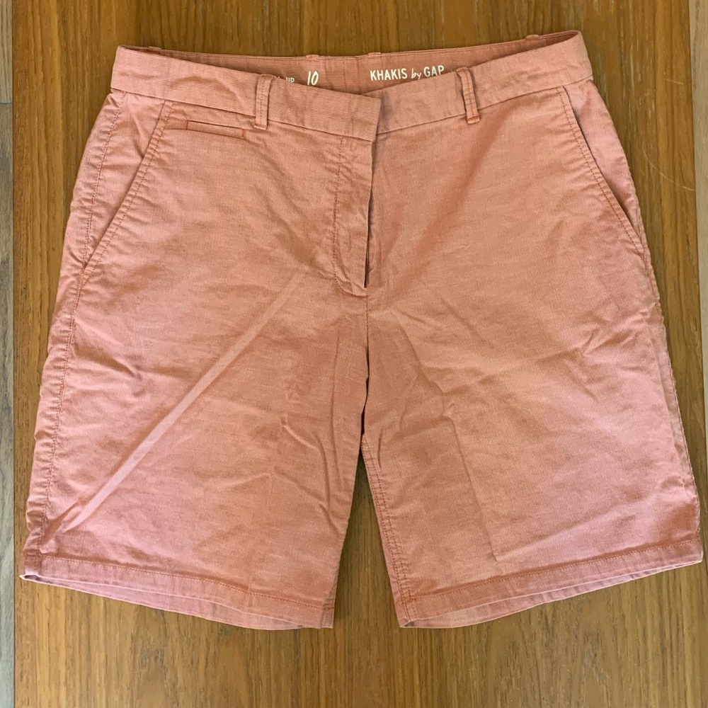 Gap 9” Boyfriend Rollup Shorts - $15